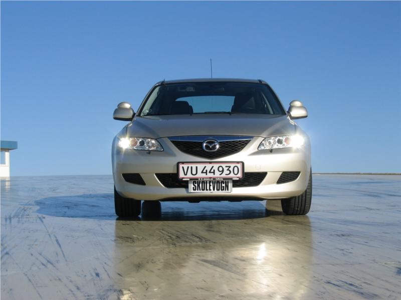 2004 - Mazda 6 champagne 2.0